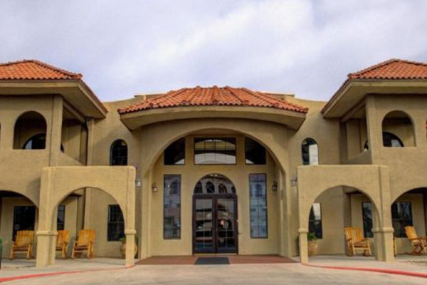 Exterior shot of main entrance for Garnet of Casa Grande Assisted Living